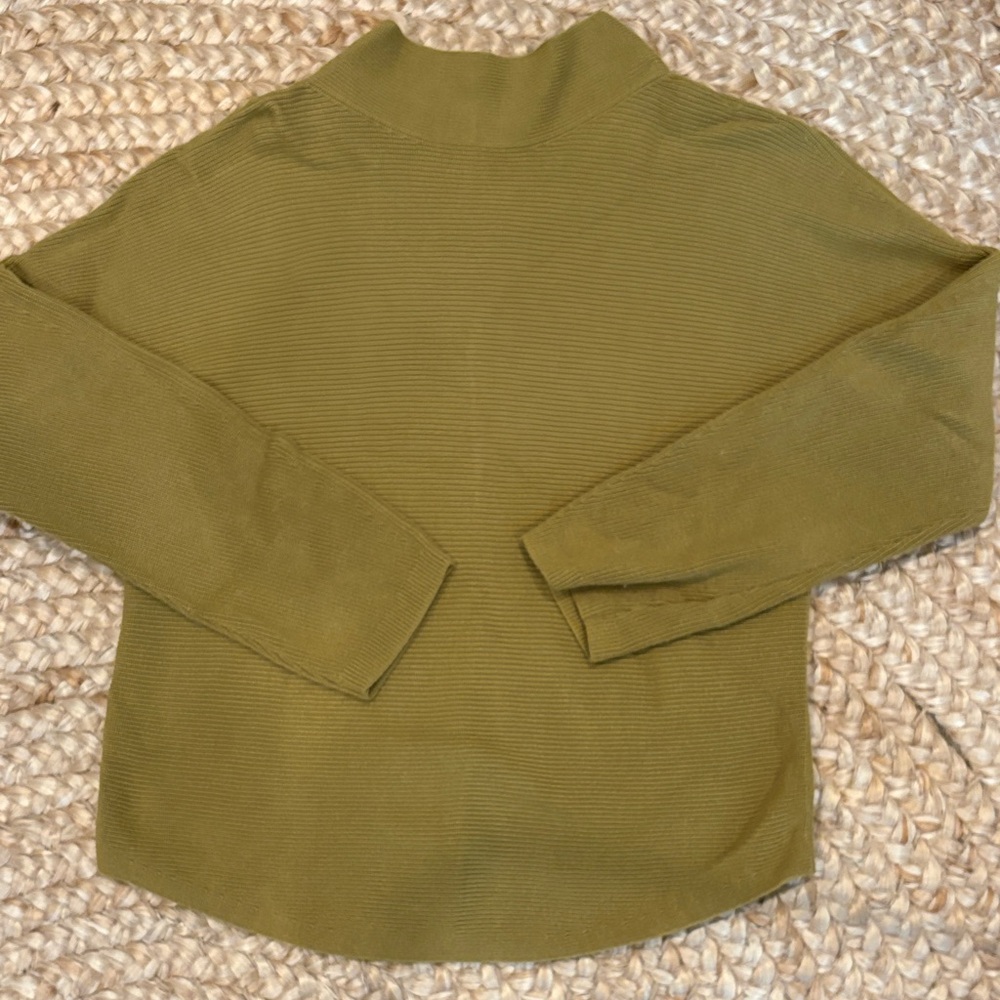 Lululemon sweater
